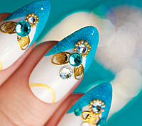 Benvenuti nella nostra categoria <em>Nailart</em>! Qui troverete una vasta selezione di cristalli, passamaneria in vetro e componenti in metallo che potrebbero essere rilevanti per la nail art. <br><br> I nostri cristalli e passamanerie in vetro offrono una straordinaria varietà di colori, forme e dimensioni, in modo da poter trovare sicuramente qualcosa di adatto alle vostre esigenze di design individuale. I componenti in metallo in questa categoria, come pietre preziose, decorazioni e applicazioni, sono di alta qualità e duraturi per garantire che le vostre creazioni di nail art resistano alla prova del tempo. Esplorate la nostra categoria <em>Nailart</em> e lasciatevi ispirare dalla varietà e qualità dei prodotti offerti. Create design per unghie unici e sorprendenti che attirano l'attenzione!